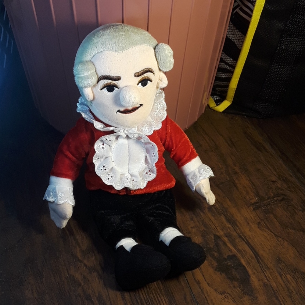 ✓LITTLE THINKERS W.A. MOZART WIND UP Plush Doll